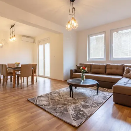 Mia Apartment *